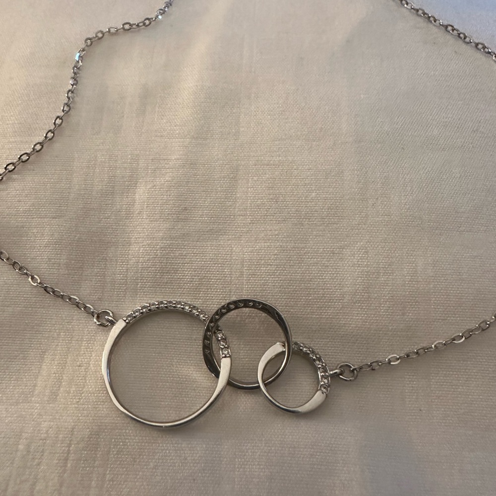 Grandma, mother and daughter necklace